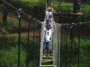 permainan outbound Hanging Bridge