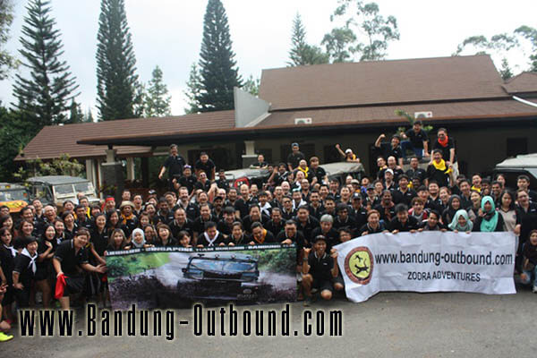 Outbound-Team-Building-Liebherr-Singapore-1