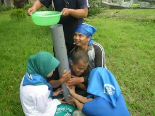 permainan outound pipa bocor