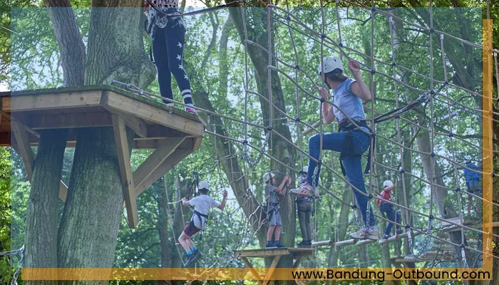 permainan highrope outbound